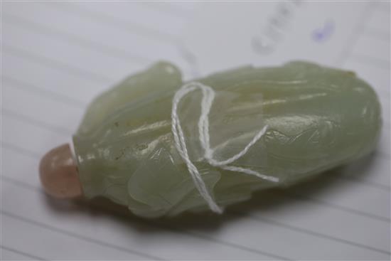 A Chinese white jade snuff bottle, 19th century, H. 7cm excluding stopper